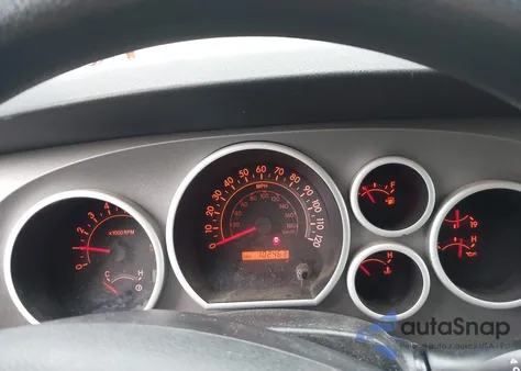 2011 Toyota Tundra Grade 5.7L V8 z USA, uszkodzony, nr VIN 5TFUY5F18BX180586